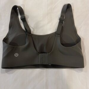 Lululemon Sports Bra 4 A/B
